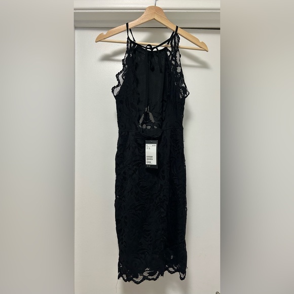 Open Back black lace dress size 4 - Picture 3 of 4